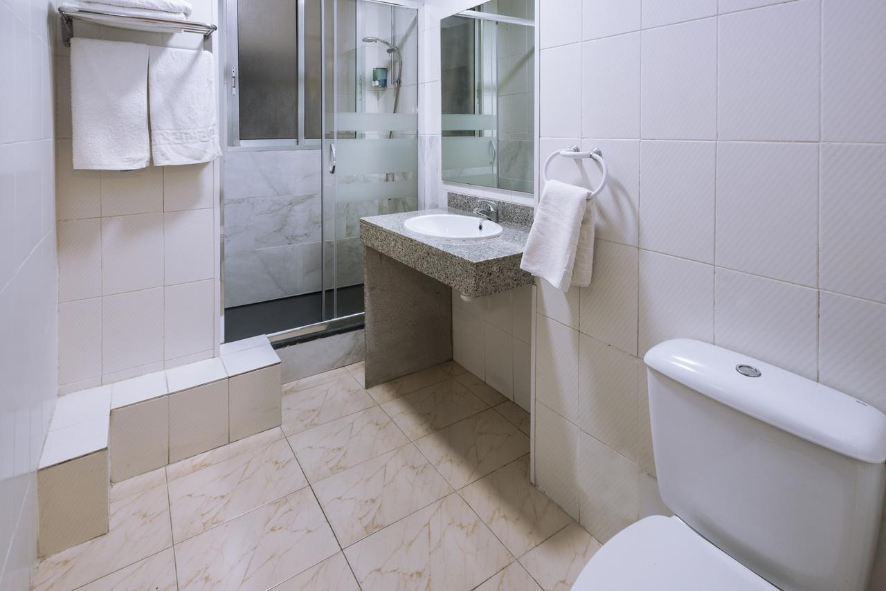 Hotel Niza Salou Luaran gambar