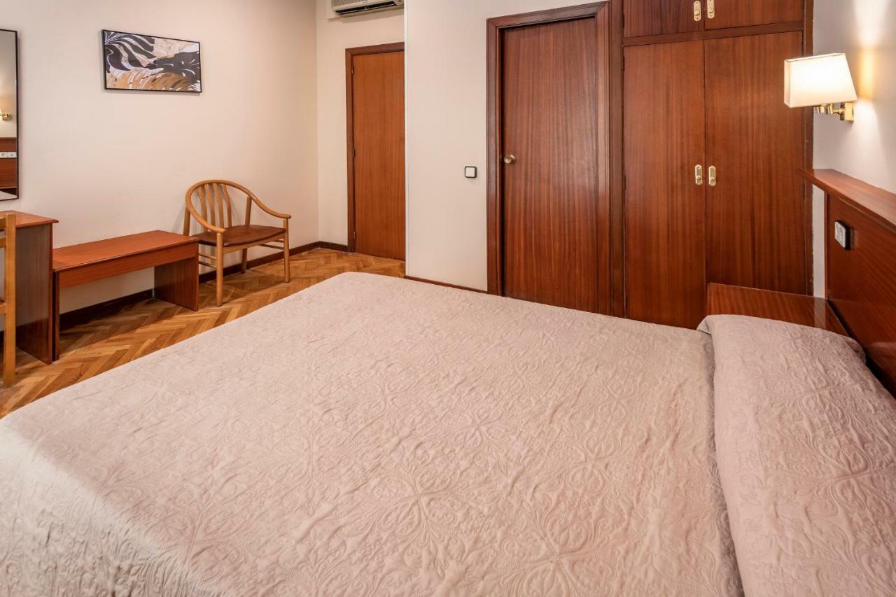 Hotel Niza Salou Luaran gambar